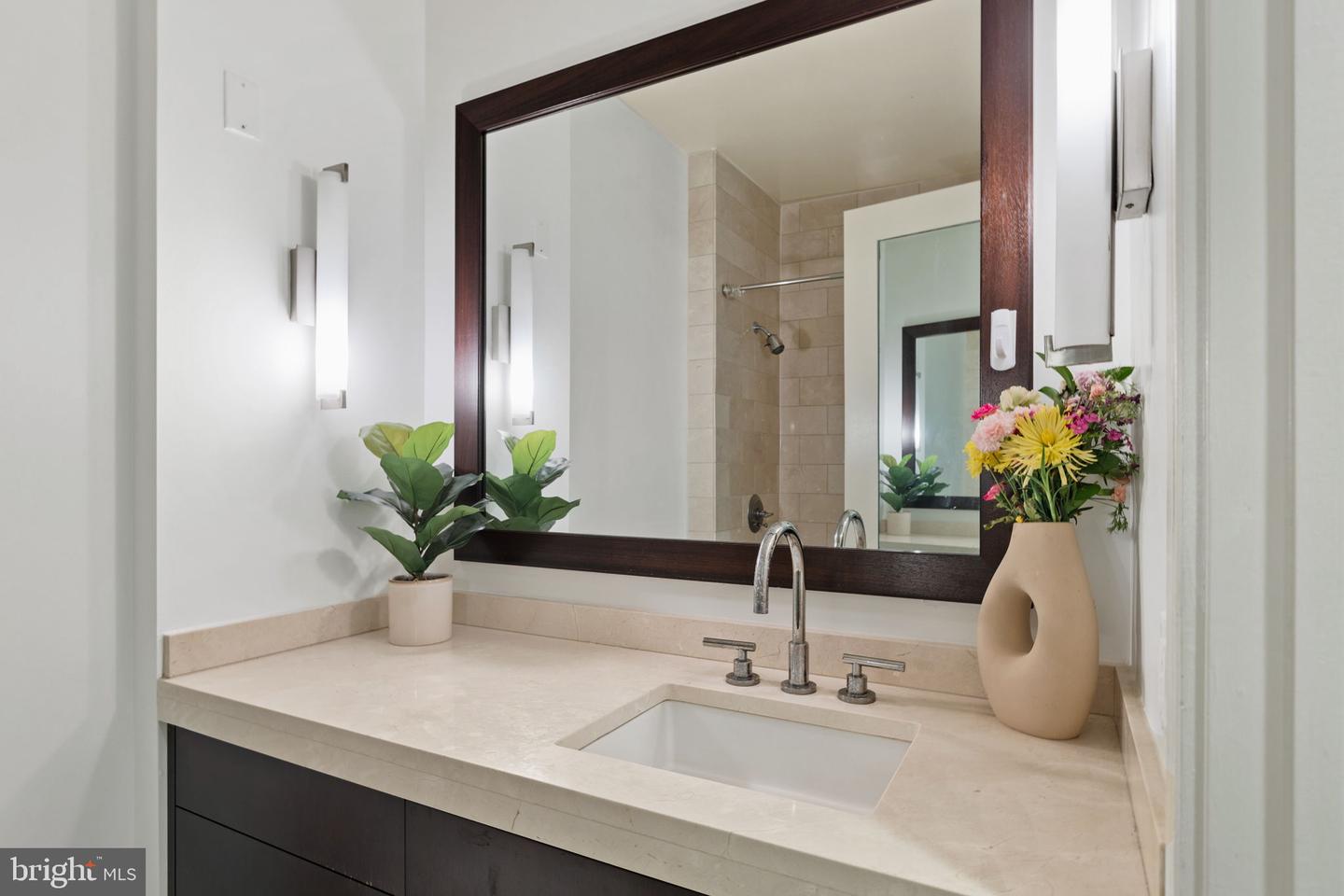 1414 S Penn Sq #6h Property Photo 17