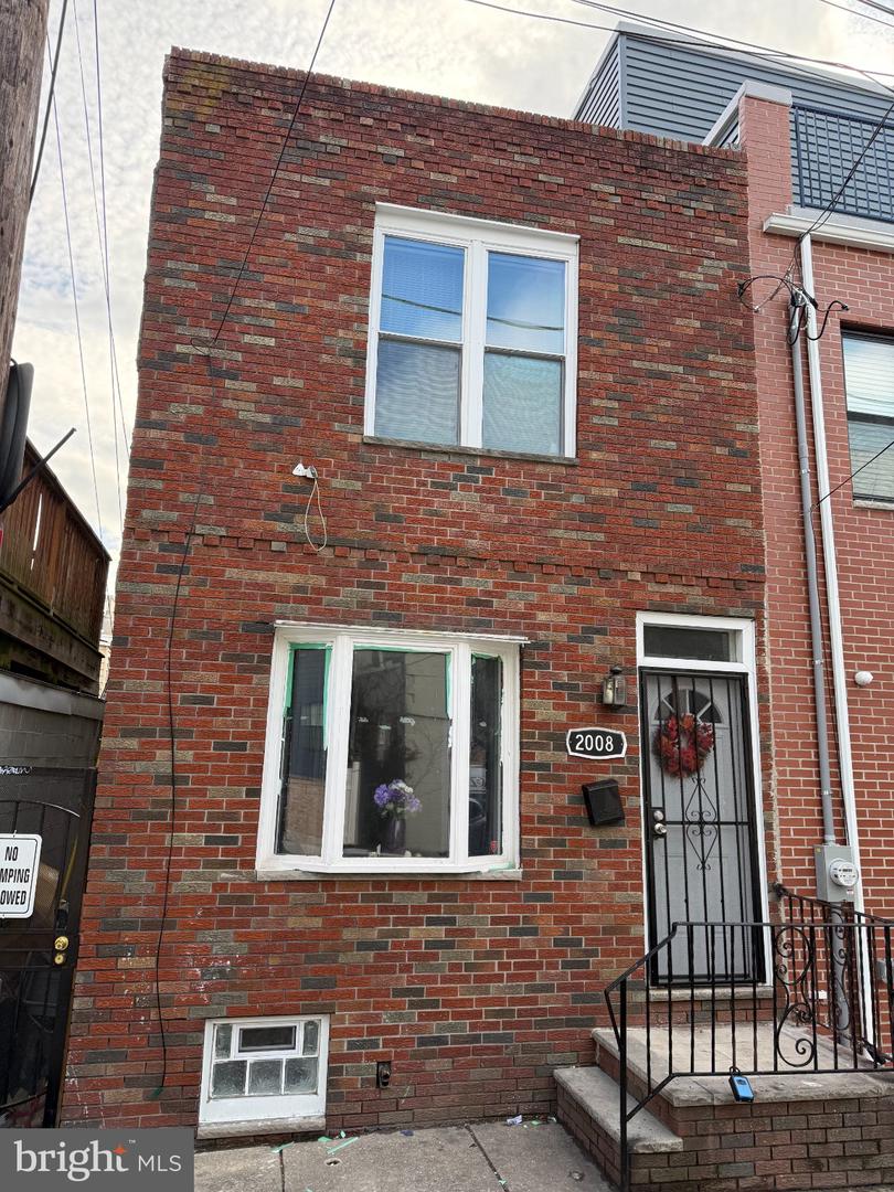 2008 Latona St Property Photo 1