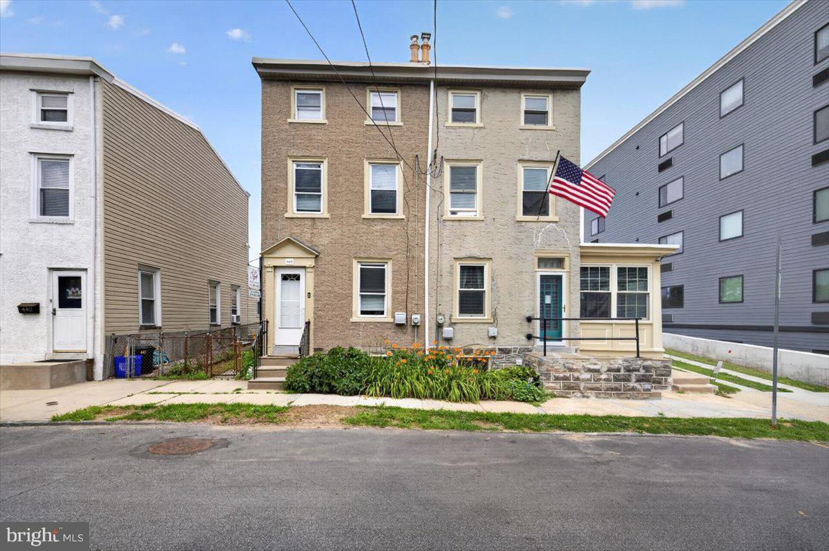 444 Lemonte St Property Photo 1