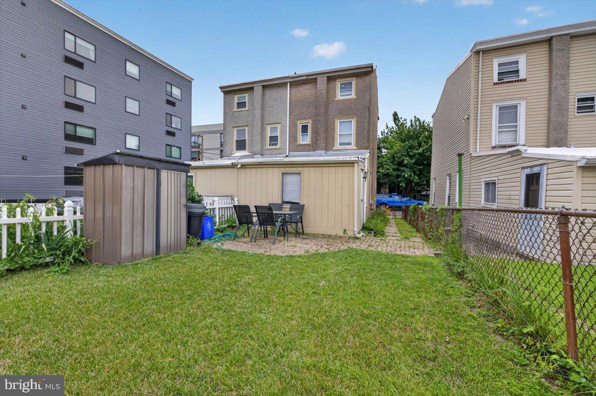 444 Lemonte St Property Photo 2