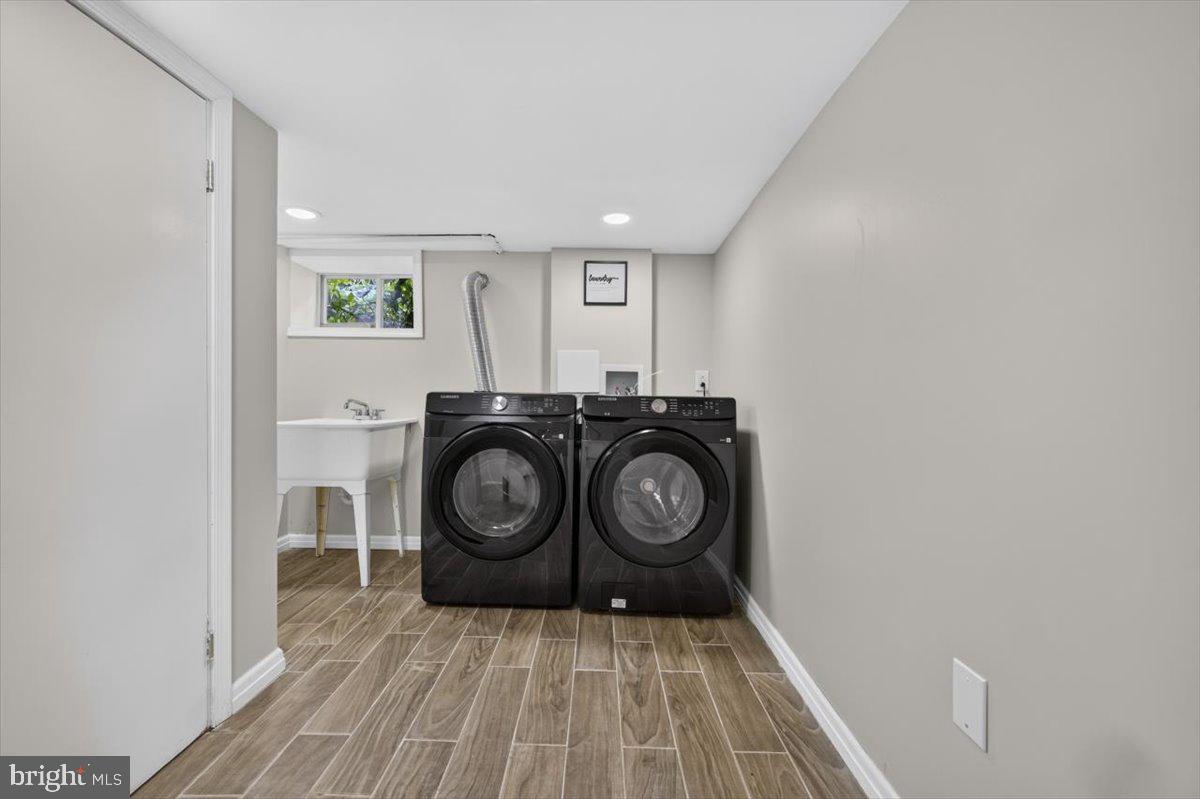 444 Lemonte St Property Photo 7