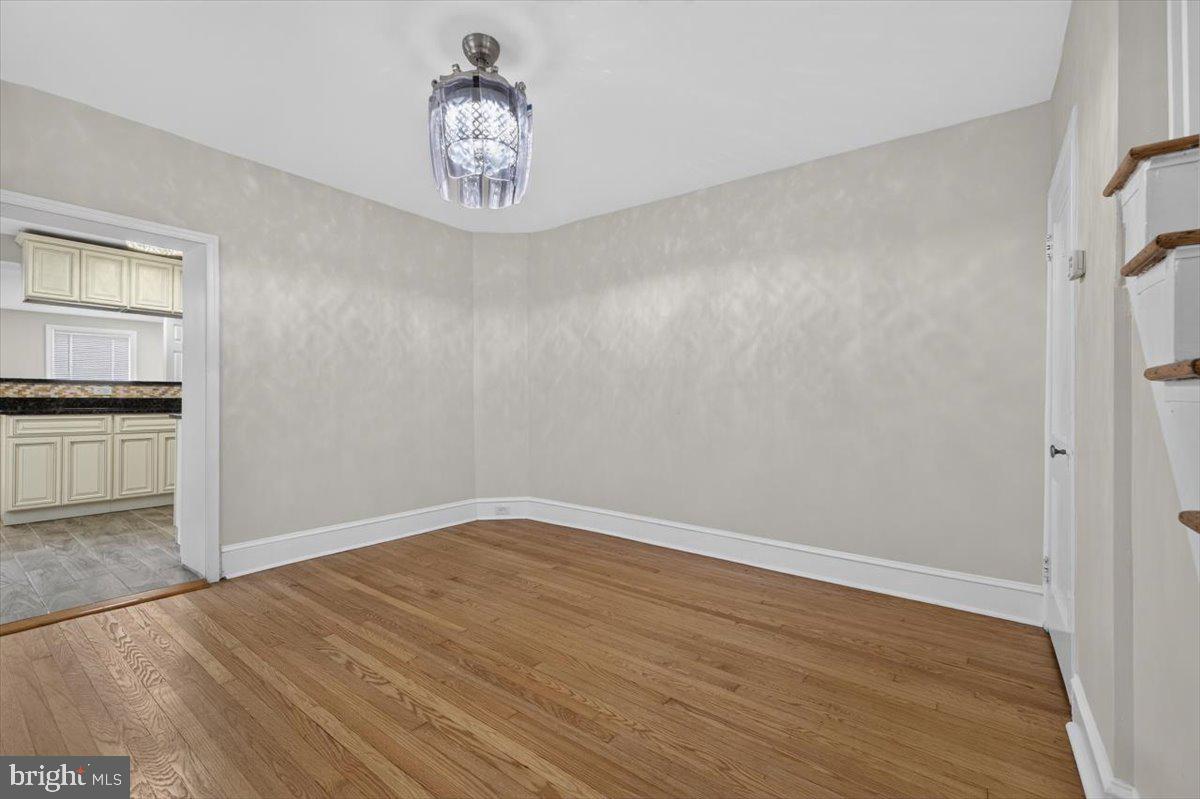 444 Lemonte St Property Photo 10