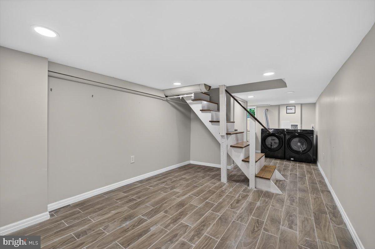 444 Lemonte St Property Photo 31