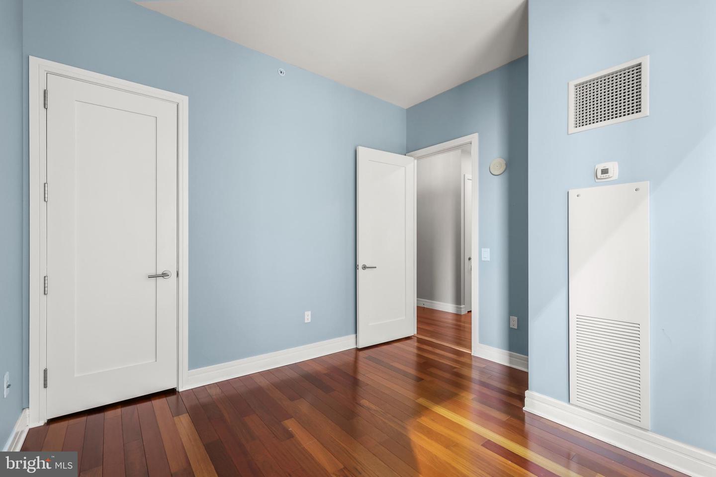 1414-00 S Penn Sq #27a Property Photo 7
