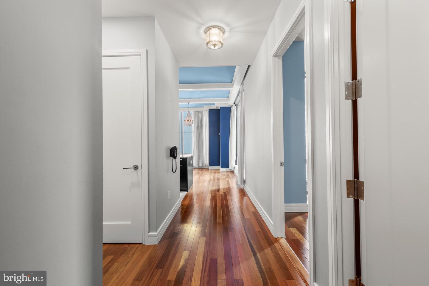 1414-00 S Penn Sq #27a Property Photo 16