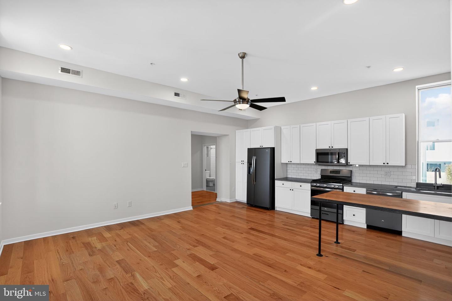 1326-28 N 5th St #5 Property Photo 8