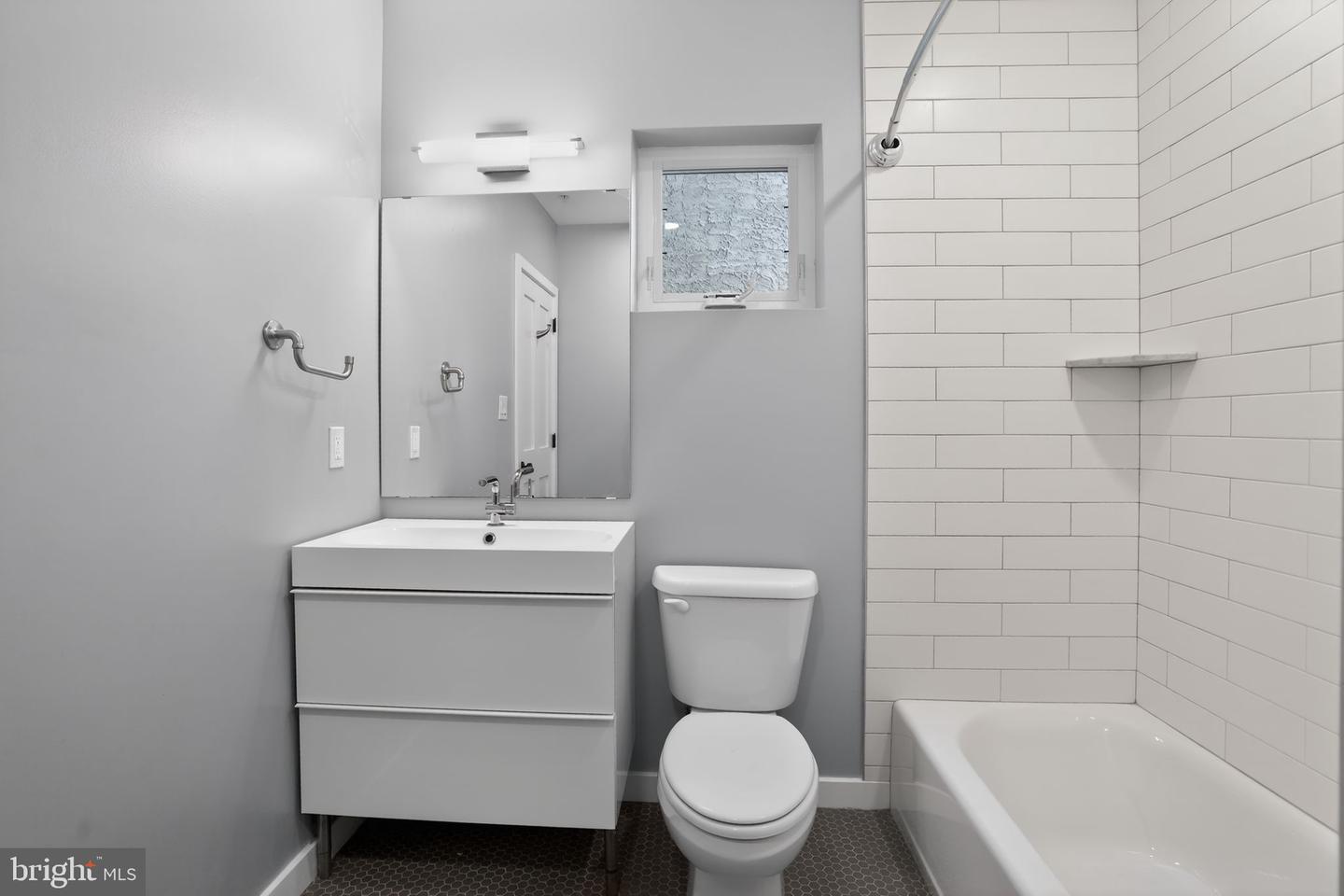 1326-28 N 5th St #5 Property Photo 17