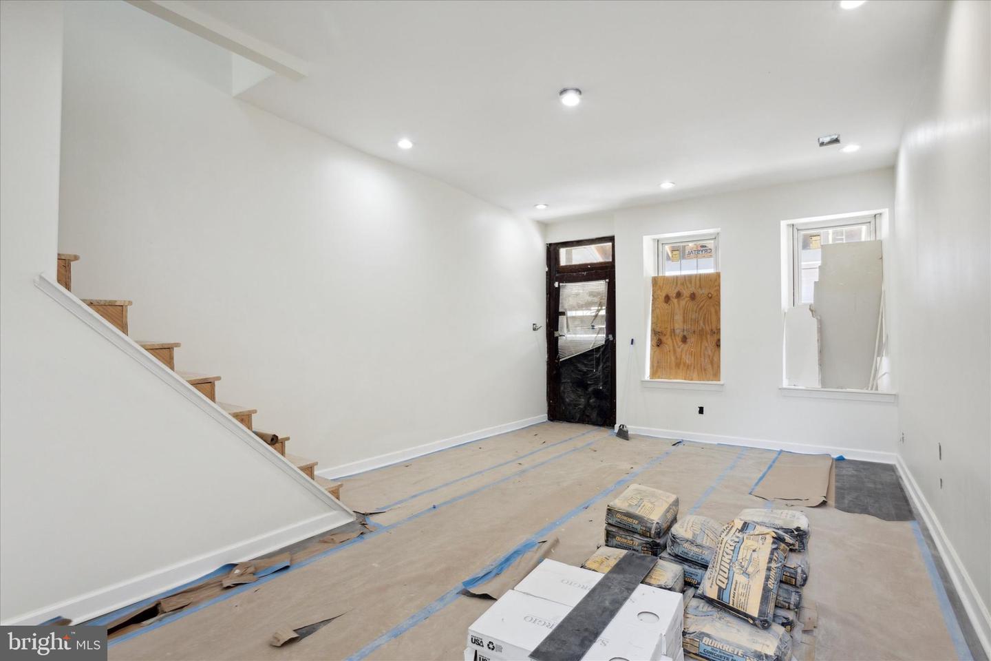 3054 N 15th St Property Photo 5
