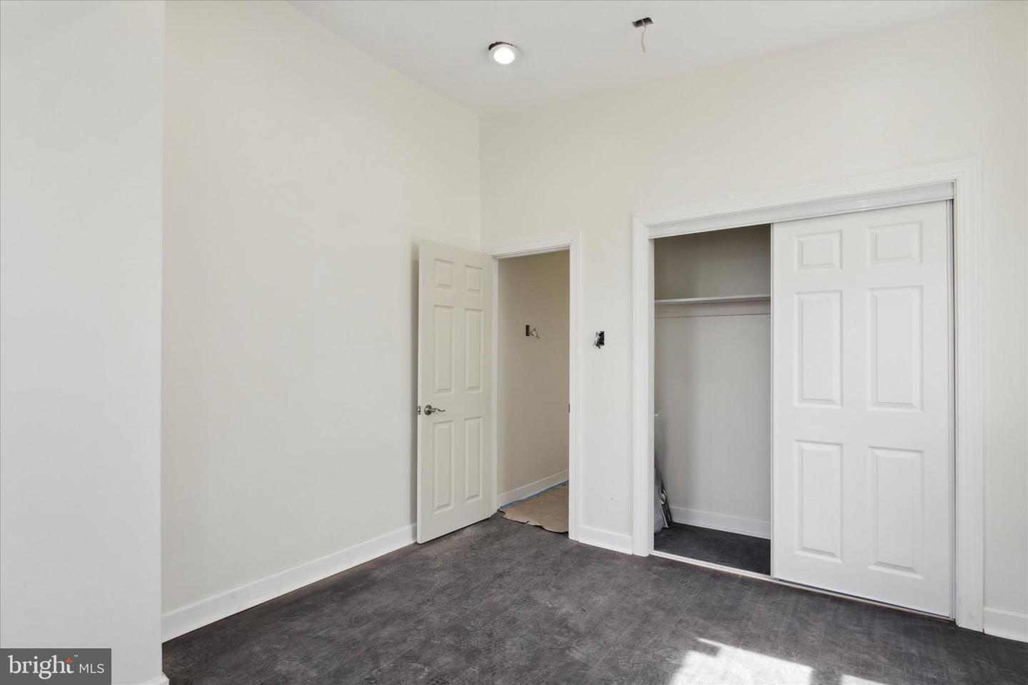 3054 N 15th St Property Photo 14