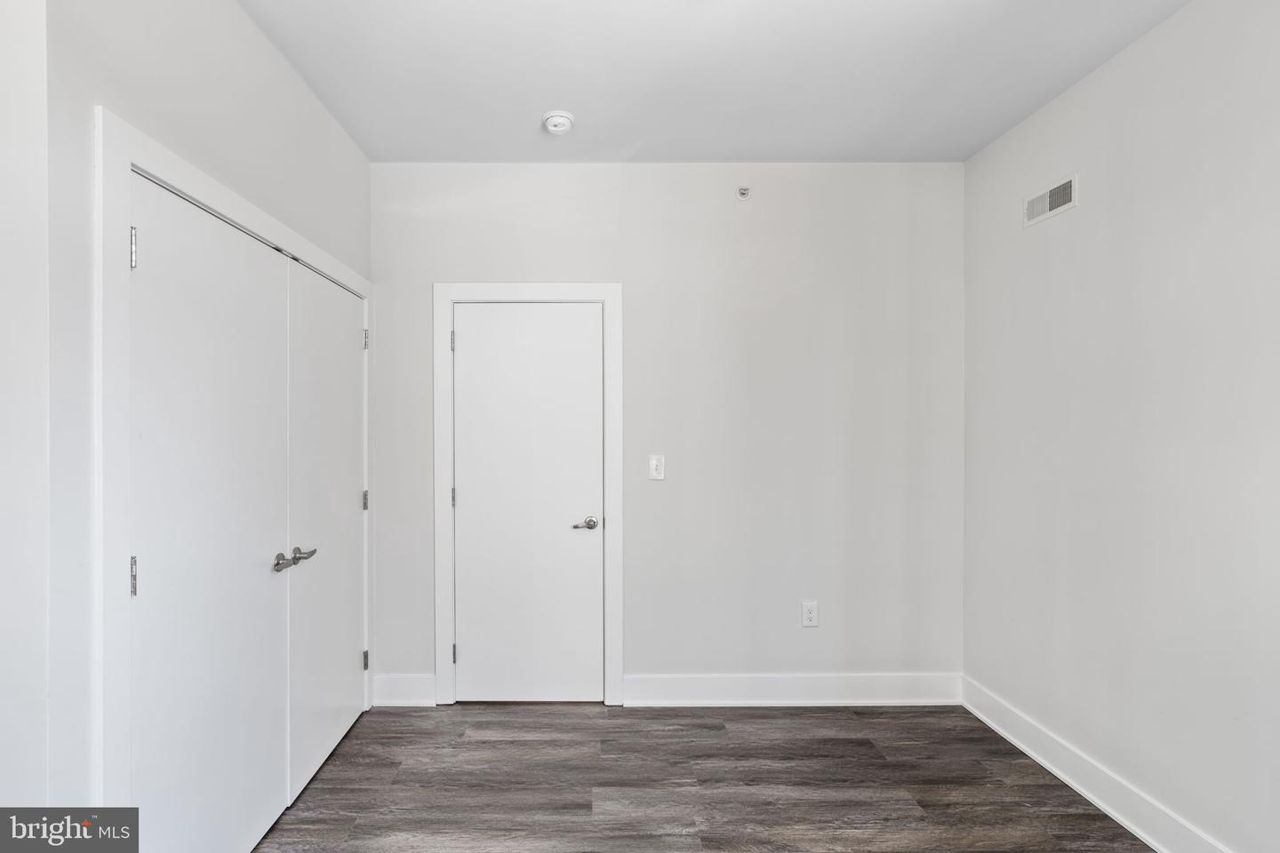 1207 N Etting St Property Photo 19