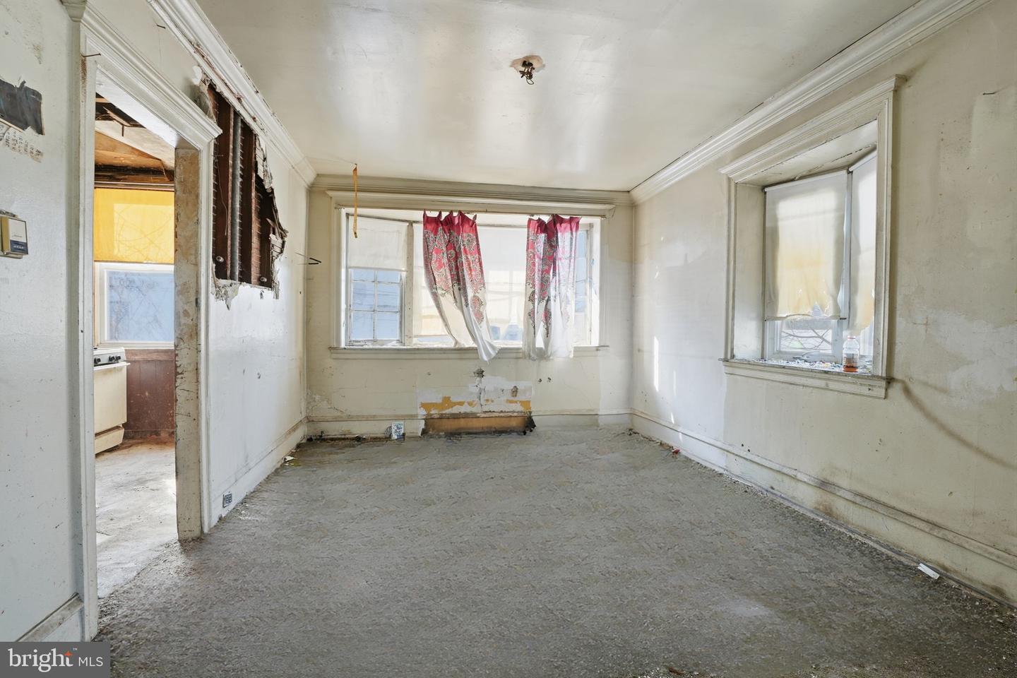 1940 W Venango St Property Photo 4