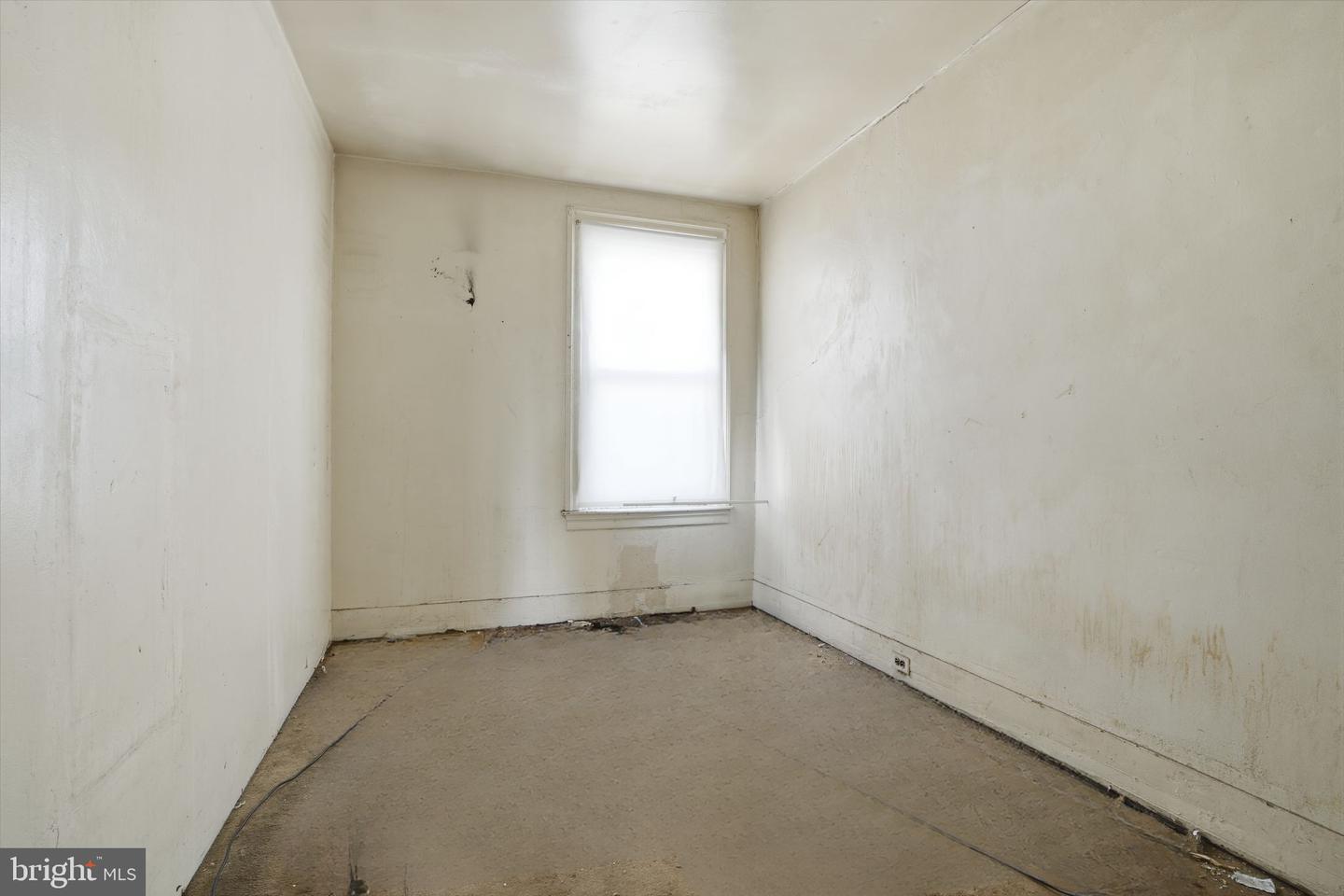 1940 W Venango St Property Photo 5