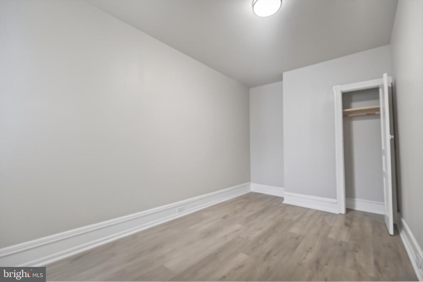 5437 Webster St Property Photo 10