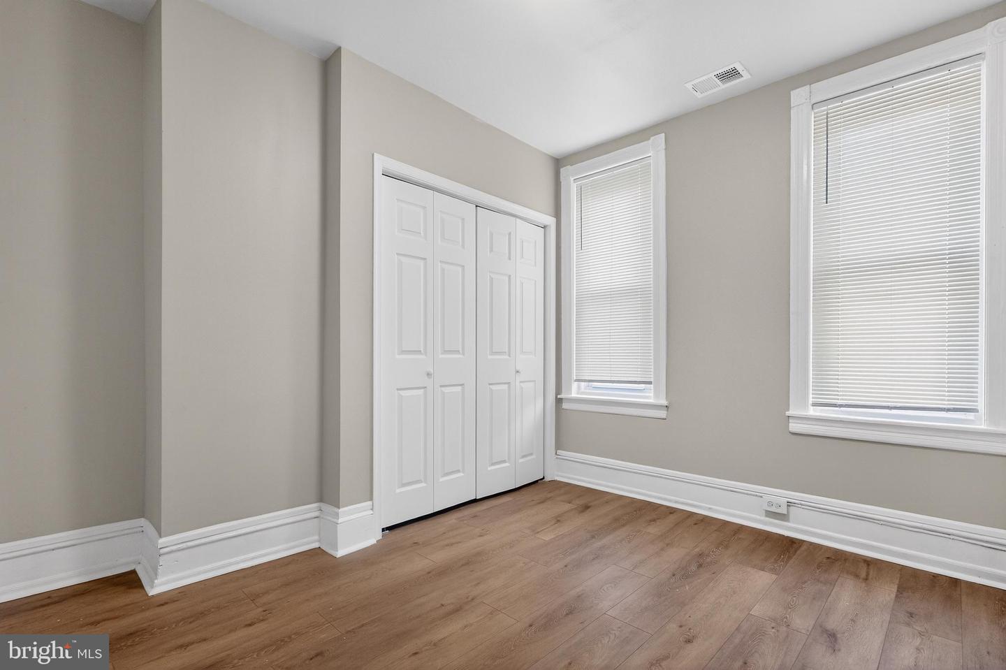 5437 Webster St Property Photo 17