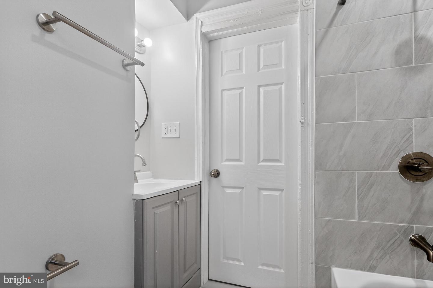 5437 Webster St Property Photo 19