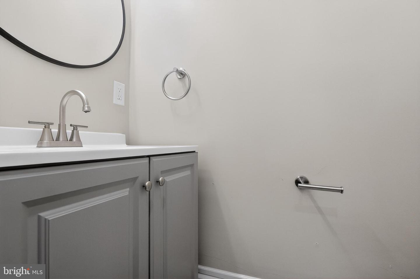 5437 Webster St Property Photo 21