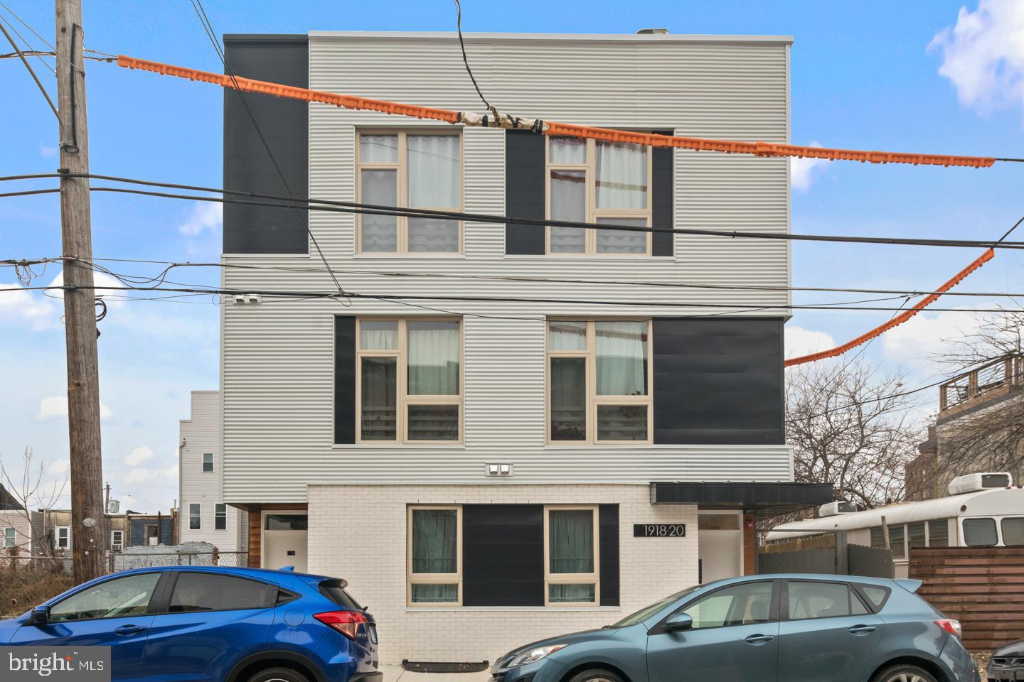 1917 E LETTERLY ST