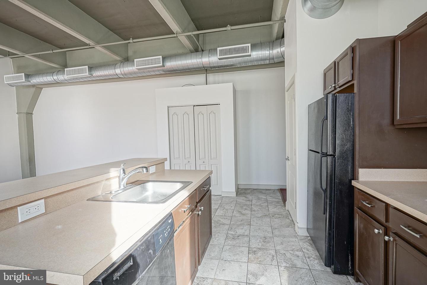 511-19 N Broad St #205 Property Photo 8