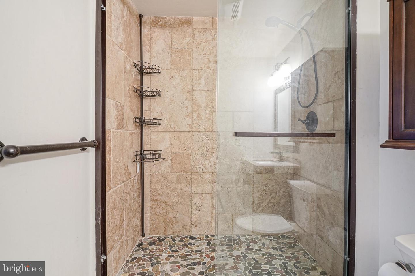 511-19 N Broad St #205 Property Photo 12