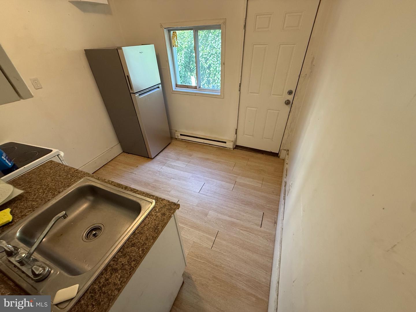 1539 W Tucker St Property Photo 10
