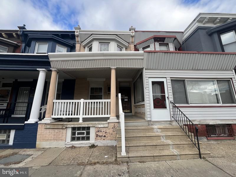 2331 W Somerset St Property Photo 1