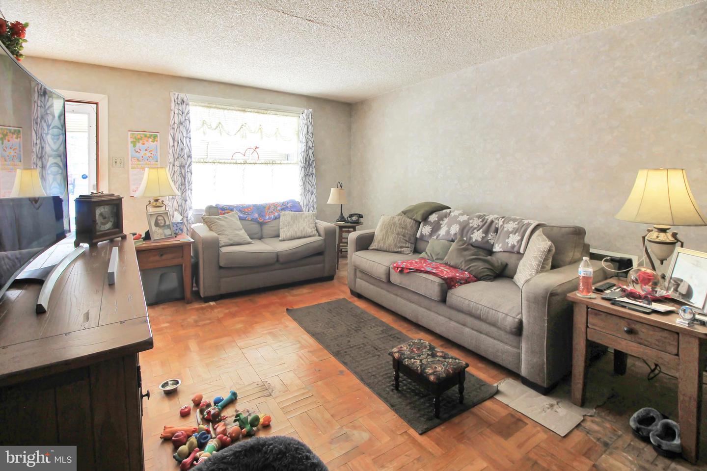 6602 Walker St Property Photo 5