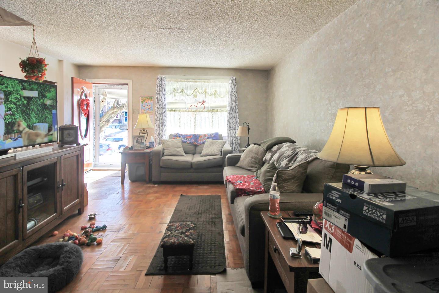6602 Walker St Property Photo 6
