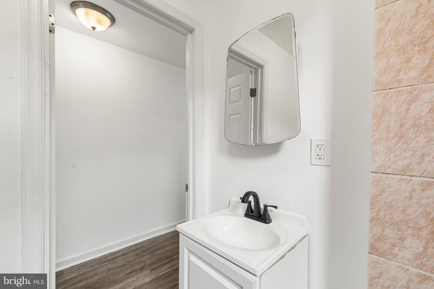 1662 S Conestoga St Property Photo 16