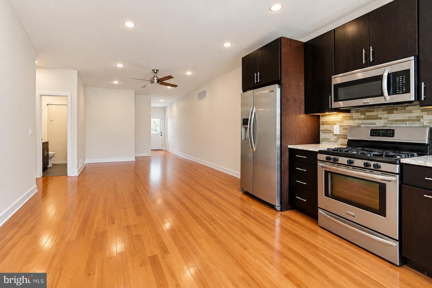 2555 CARPENTER ST #A Property Photo 1