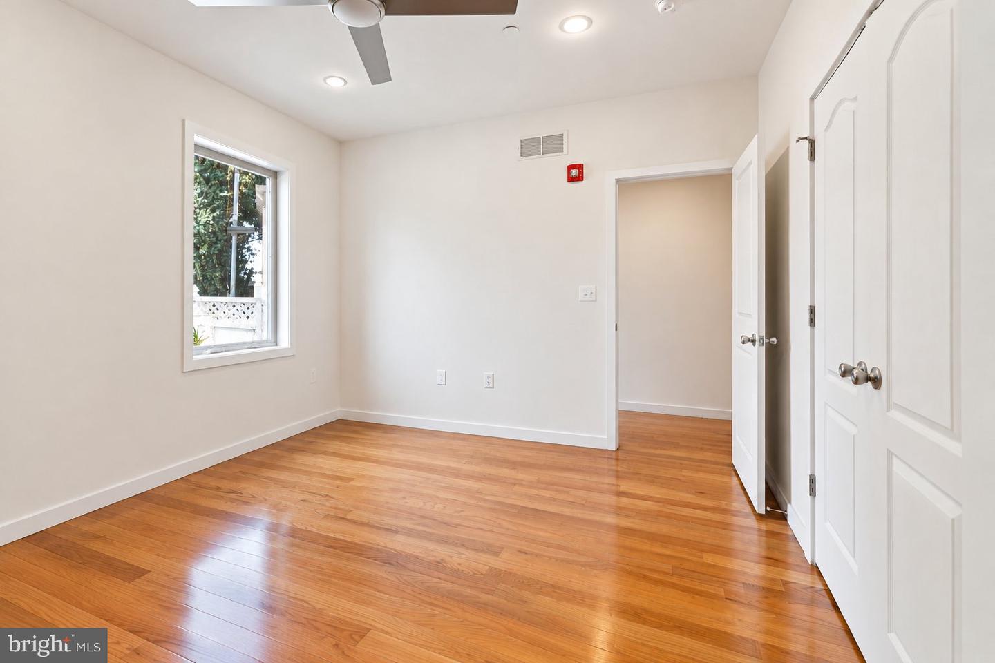 2555 Carpenter St #a Property Photo 7