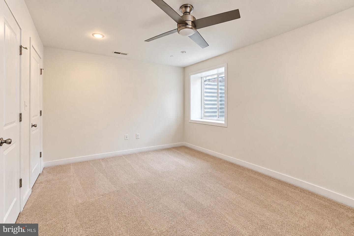 2555 Carpenter St #a Property Photo 16