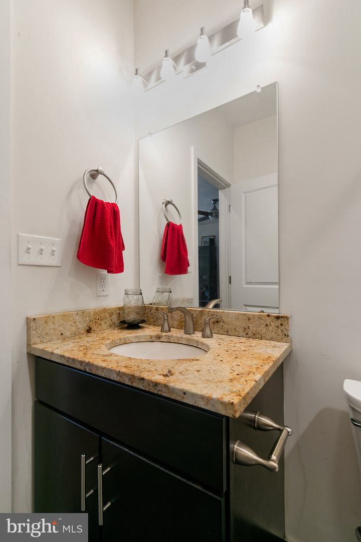 2555 Carpenter St #a Property Photo 17
