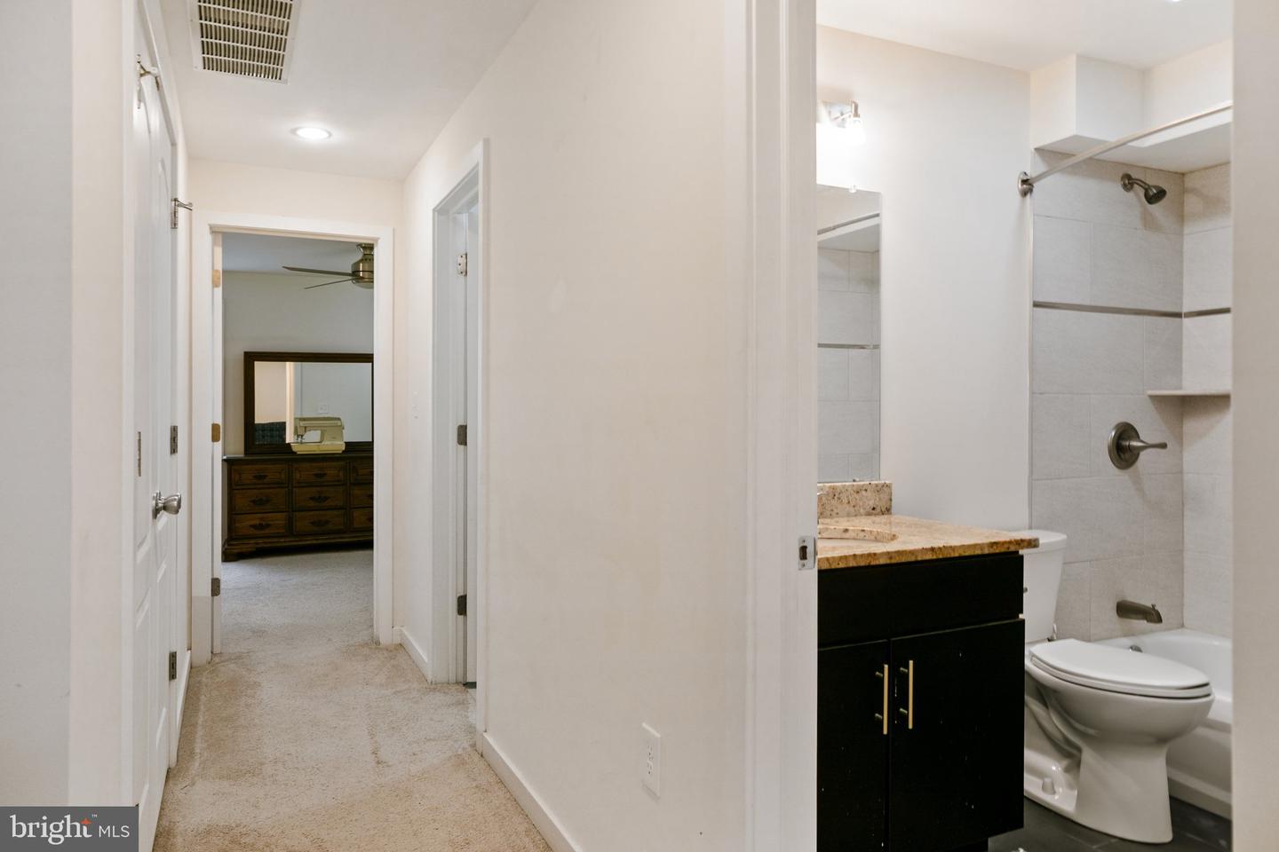 2555 Carpenter St #a Property Photo 20