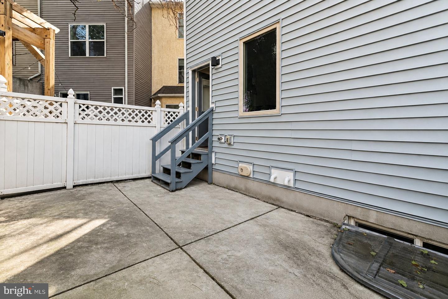 2555 Carpenter St #a Property Photo 20