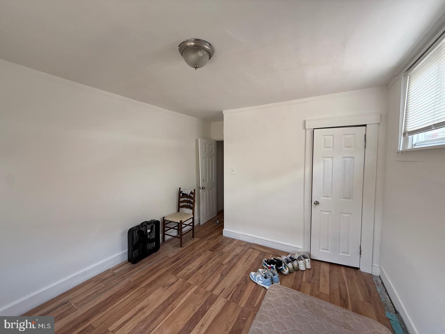 819 Lindley Ave Property Photo 8