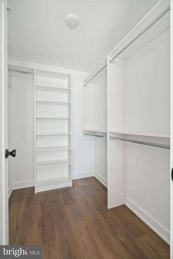 5904 Germantown Ave #204 Property Photo 8