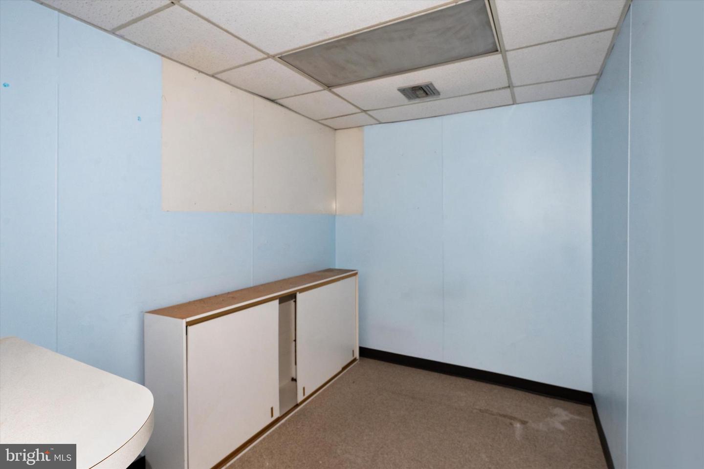2206 S Broad St #1st Floor Property Photo 9