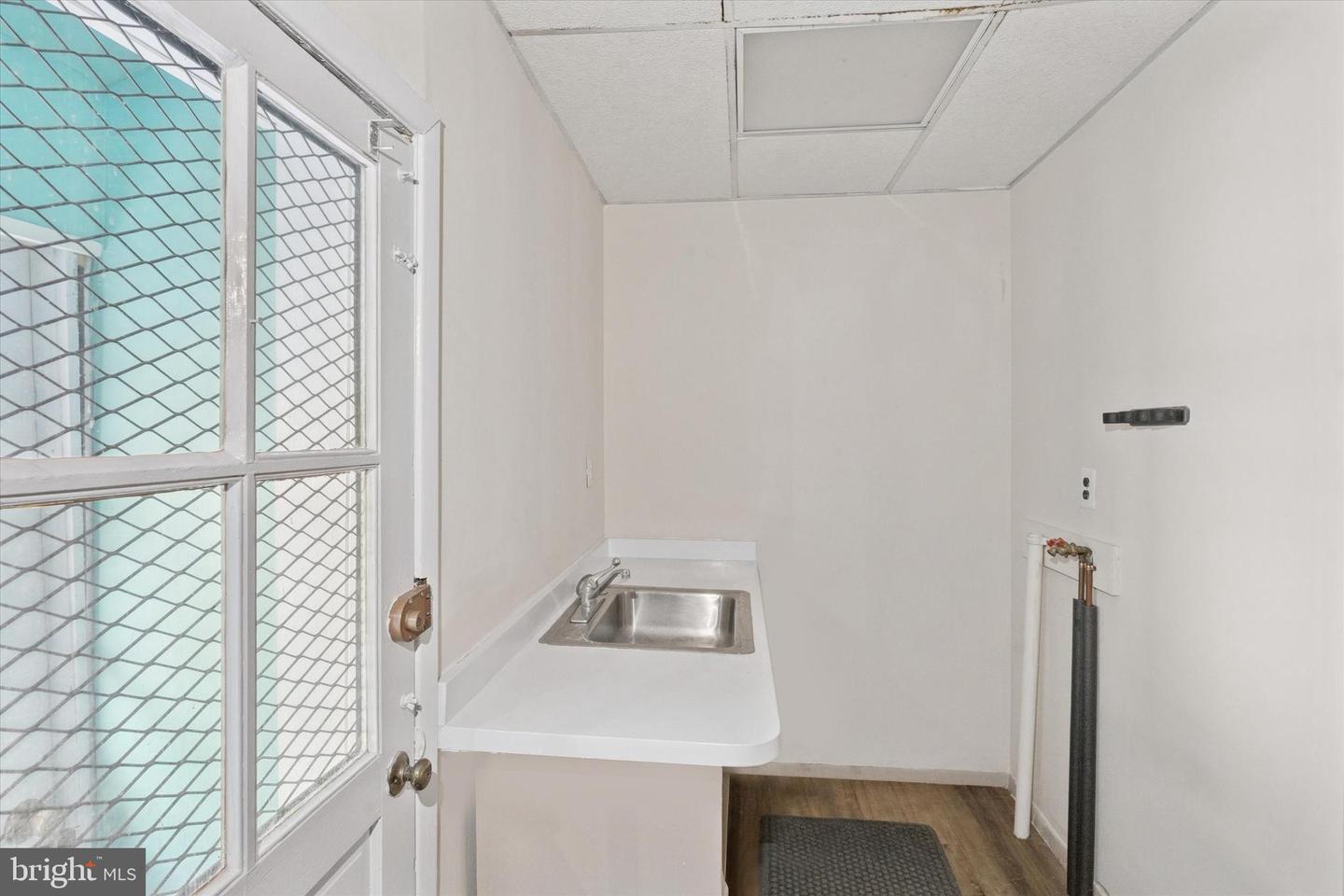 2206 S Broad St #1st Floor Property Photo 13