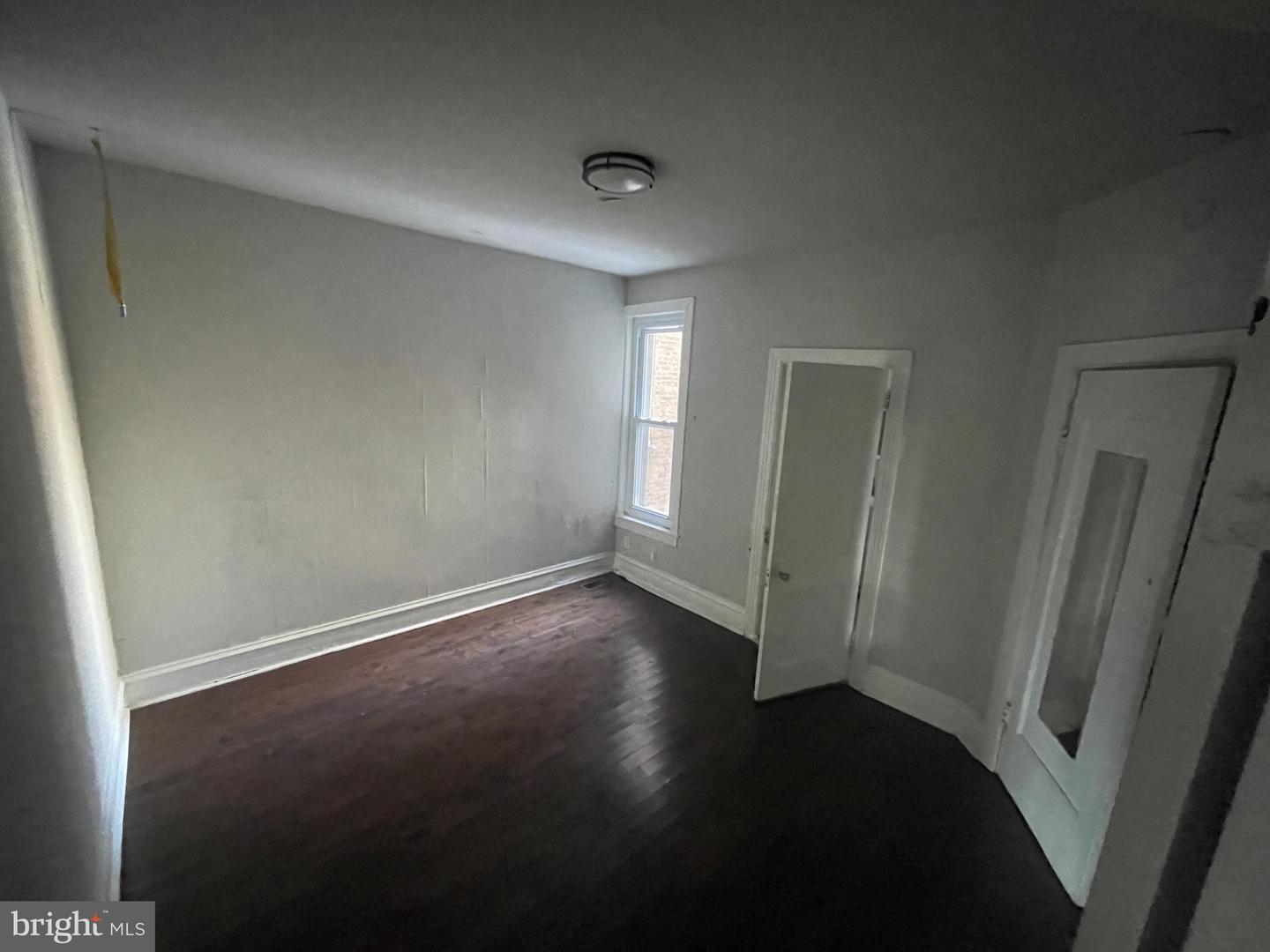 6015 Catharine St Property Photo 6
