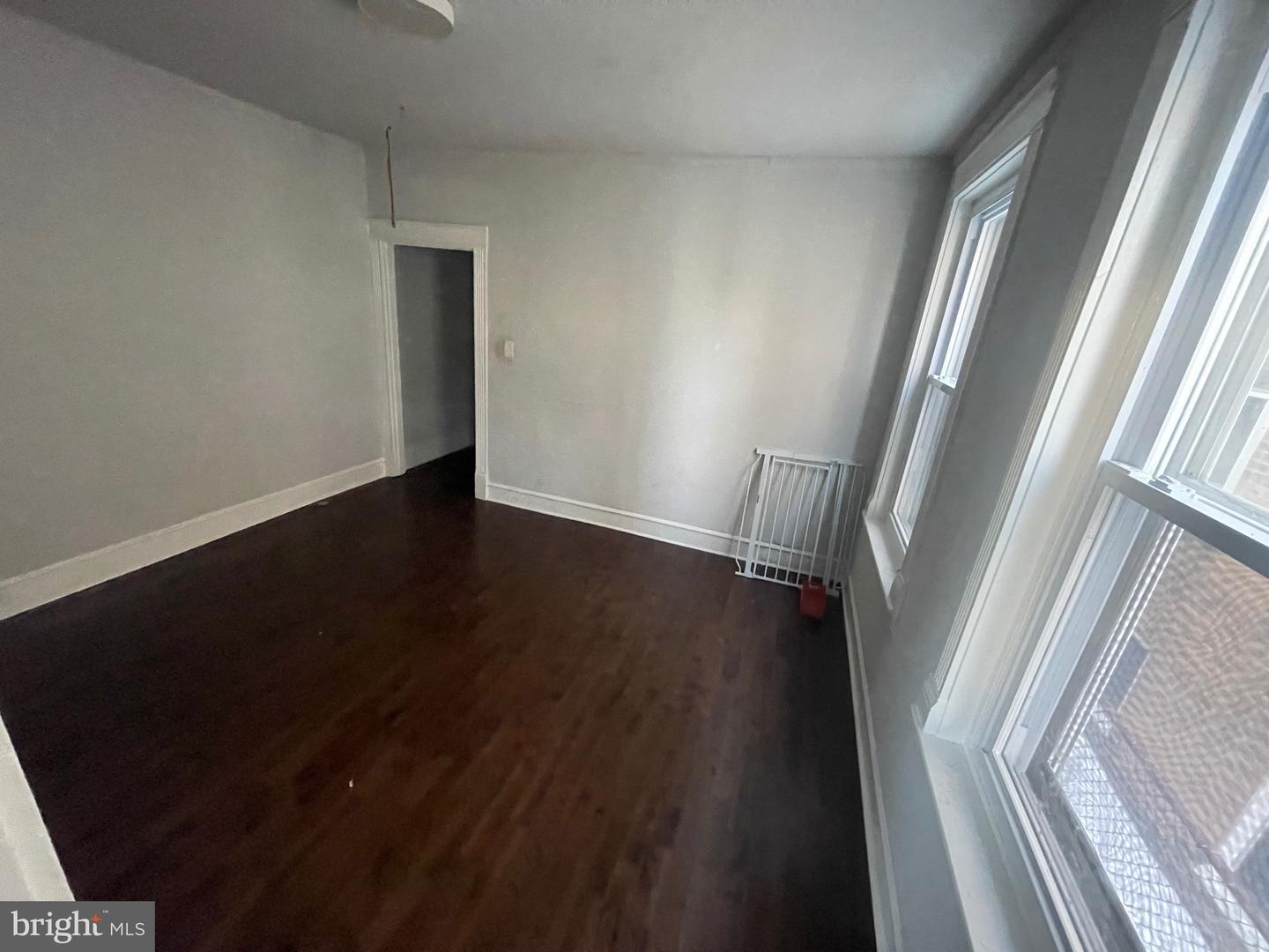 6015 Catharine St Property Photo 12