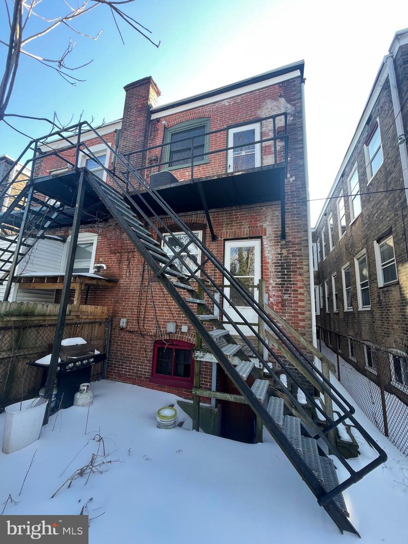 6015 Catharine St Property Photo 15