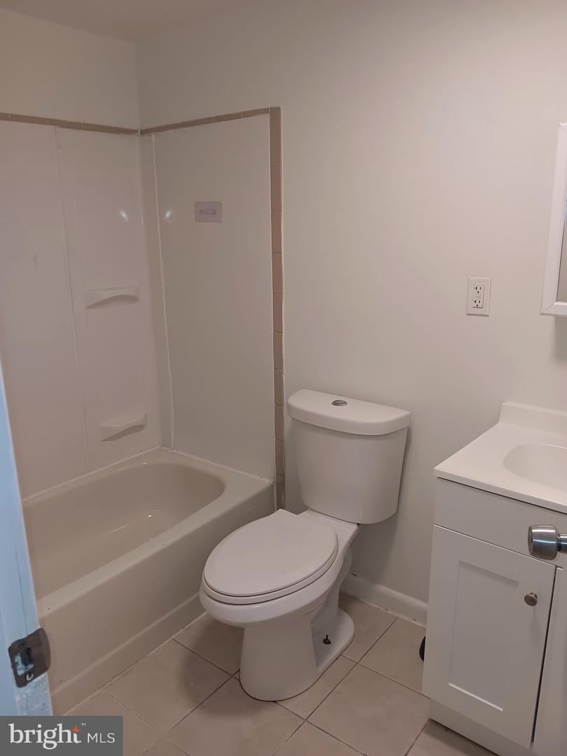 5304 Jackson St #1 Property Photo 4