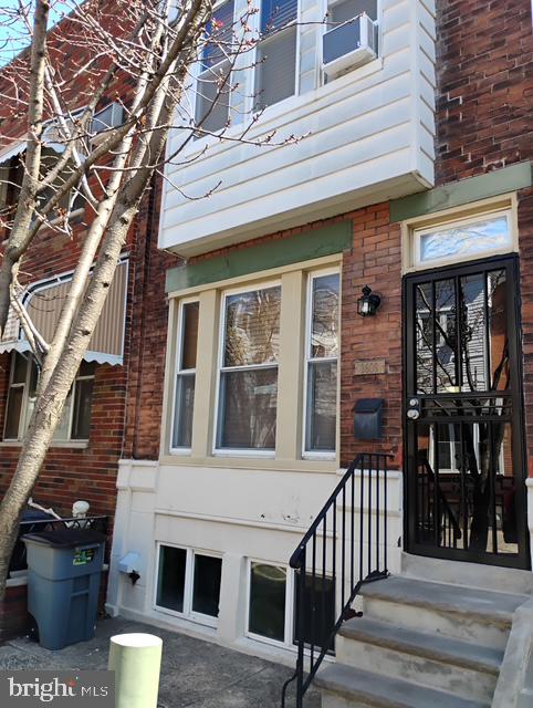 2609 S BEULAH ST Property Photo 1
