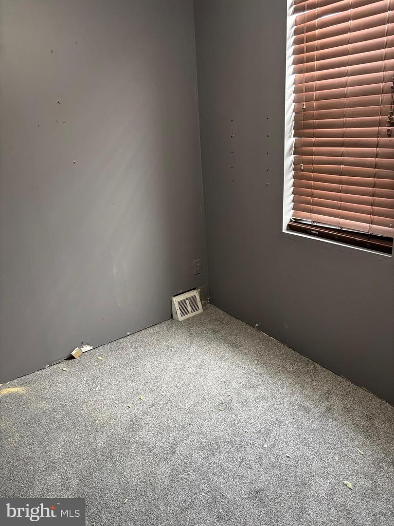 2609 S Beulah St Property Photo 12