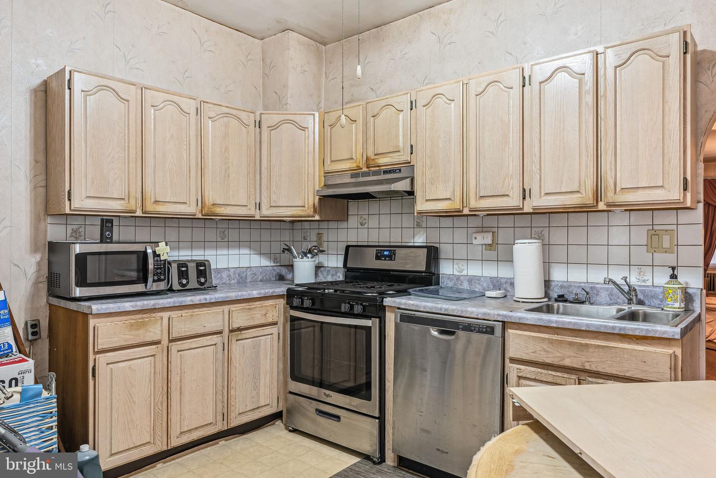 6125 Cottage St Property Photo 5