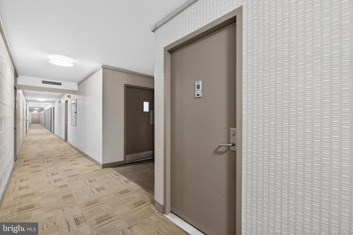 604-36 S Washington Sq #2506 Property Photo 2