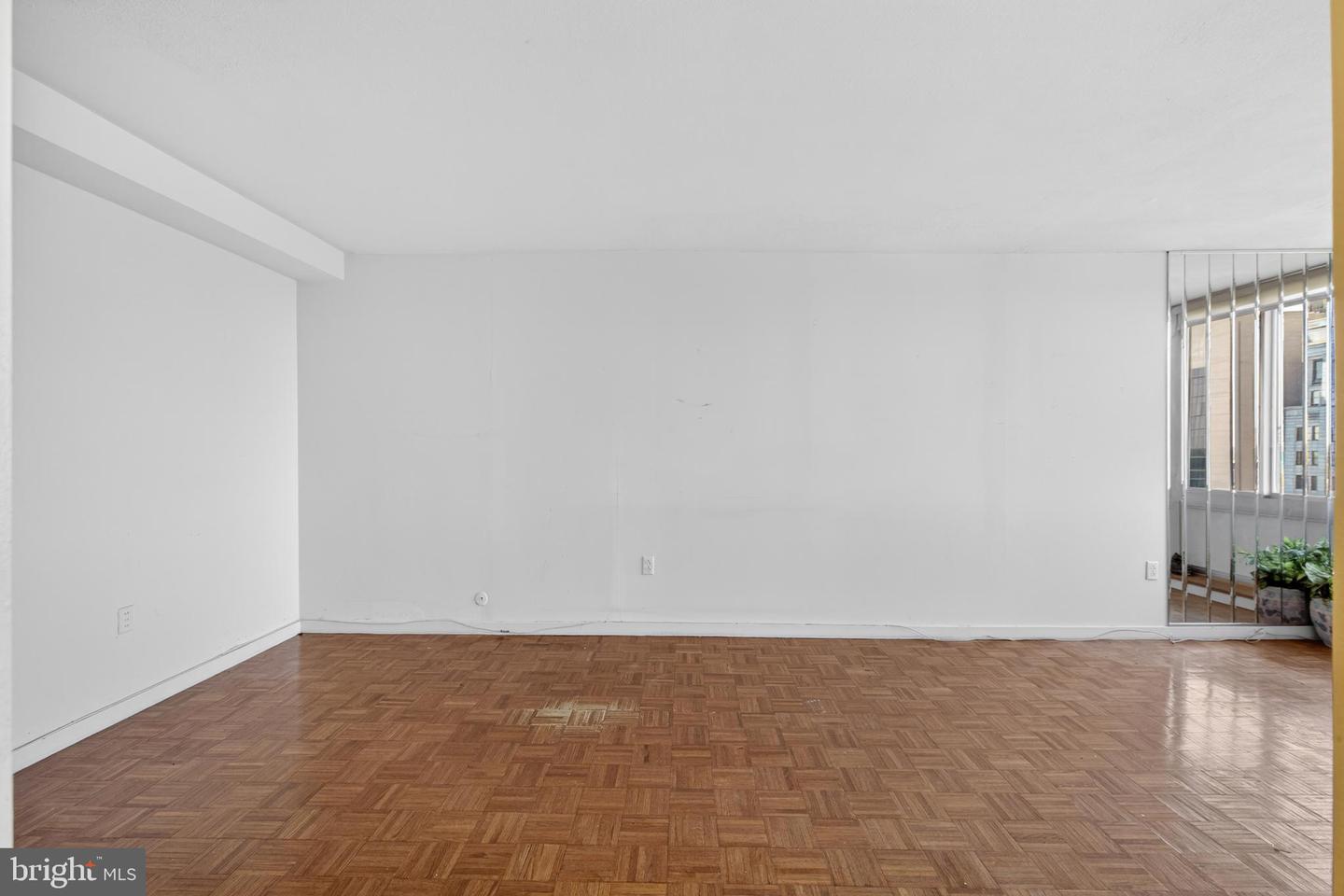 604-36 S Washington Sq #2506 Property Photo 6