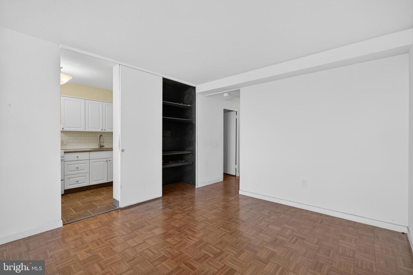 604-36 S Washington Sq #2506 Property Photo 10