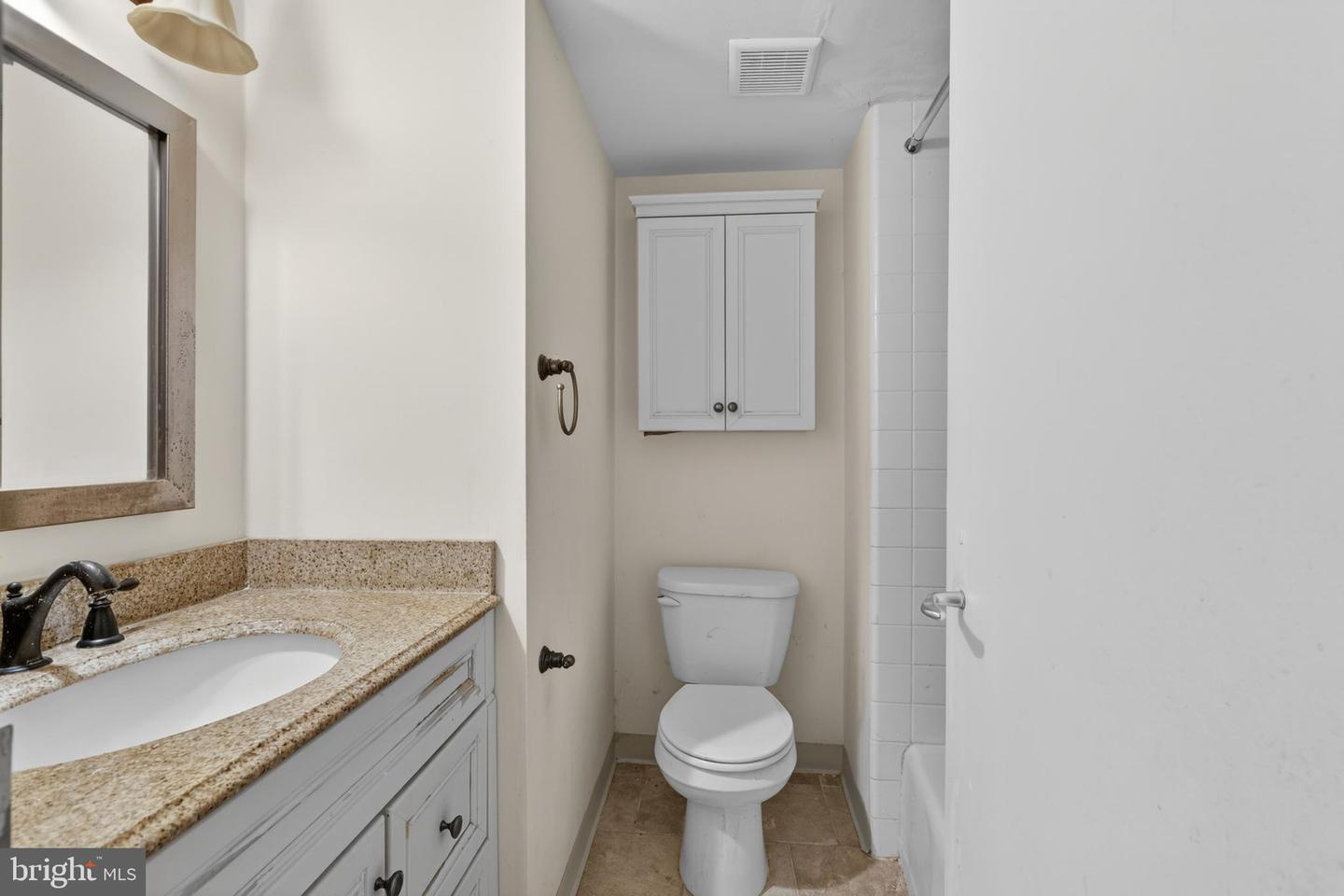 604-36 S Washington Sq #2506 Property Photo 13