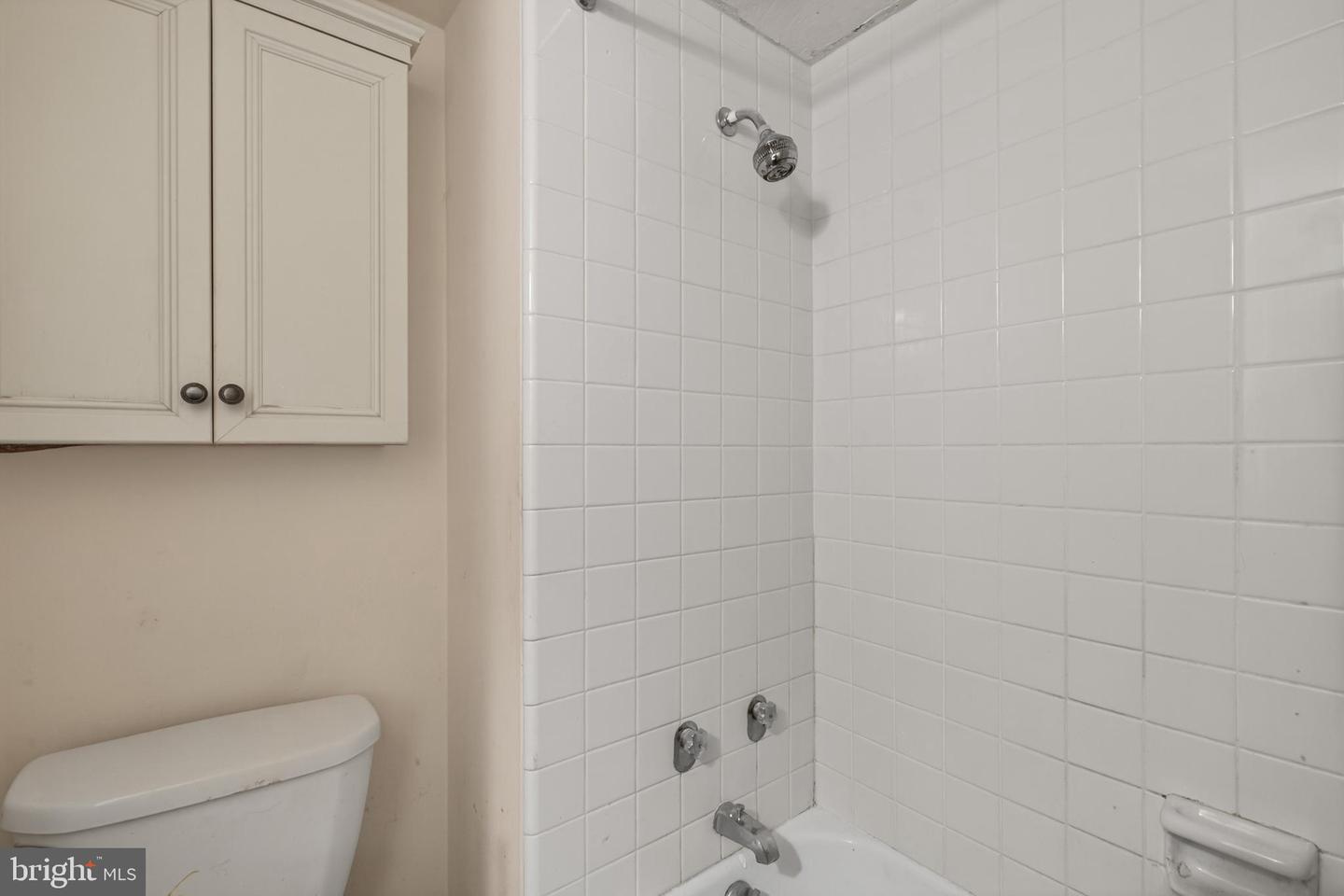 604-36 S Washington Sq #2506 Property Photo 15